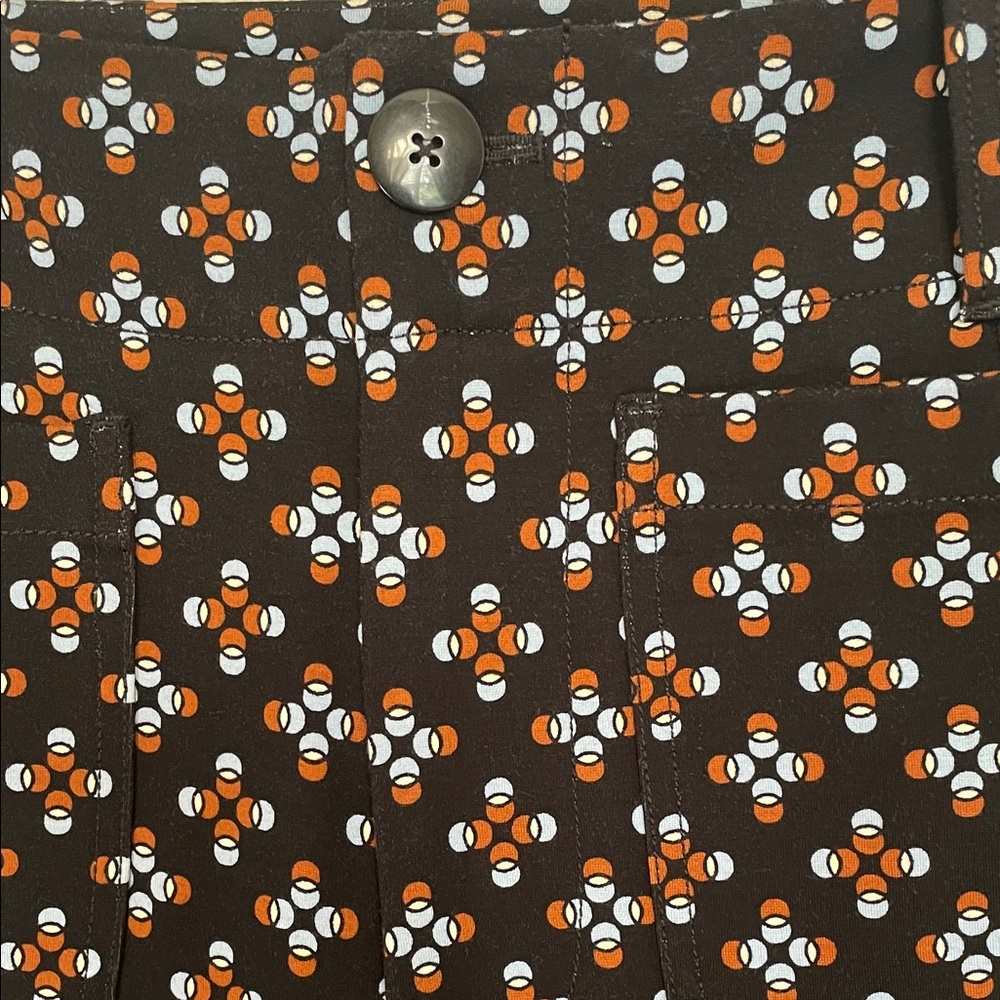 Floral Patterned Wide-Leg Pants - Picture 2 of 5